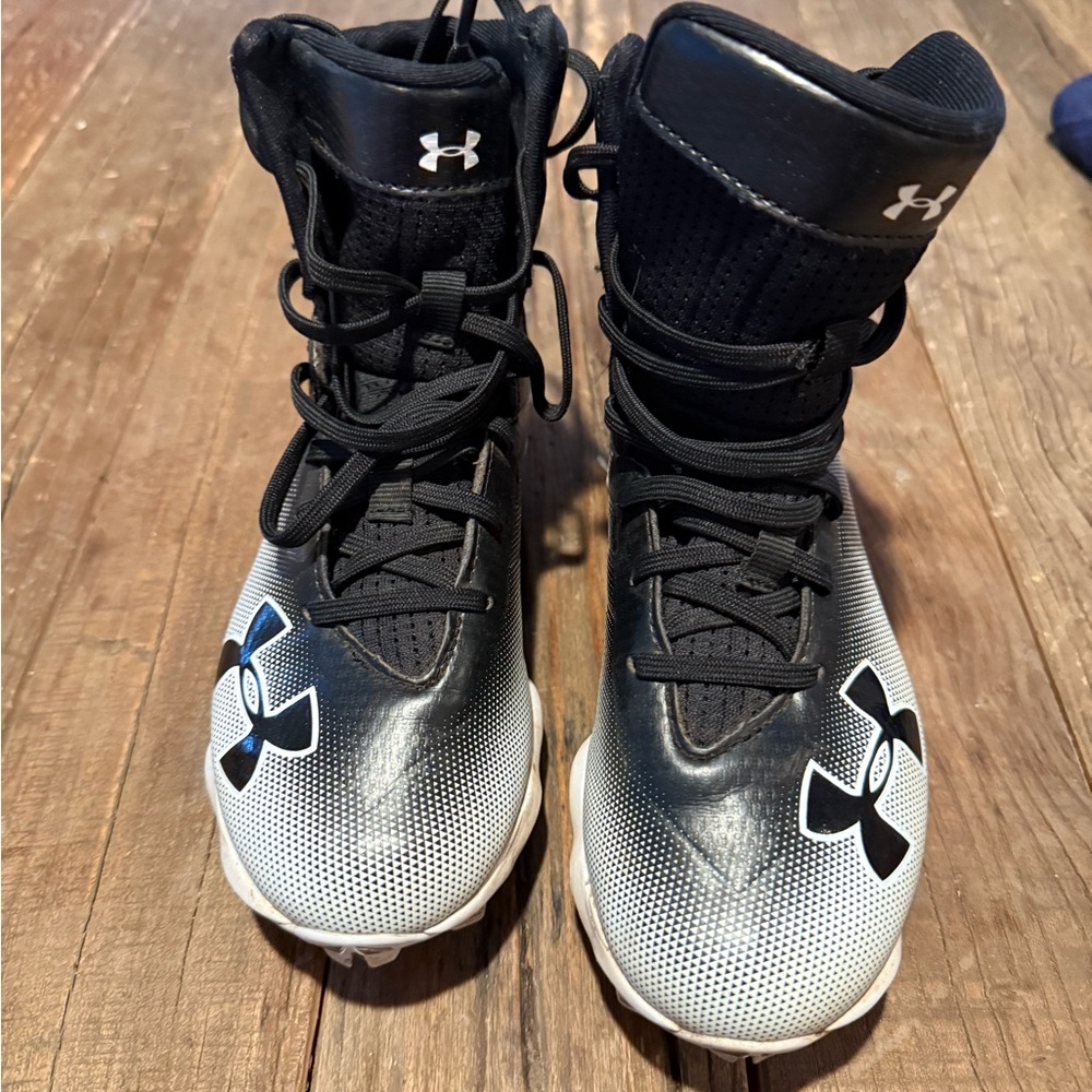 Under Armour Kids Black and White Football Cleats